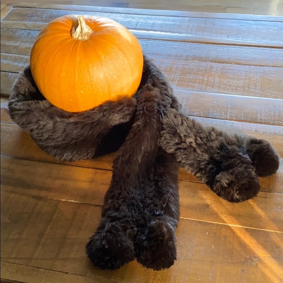 Preston & York fur scarf - Picture 2 of 7